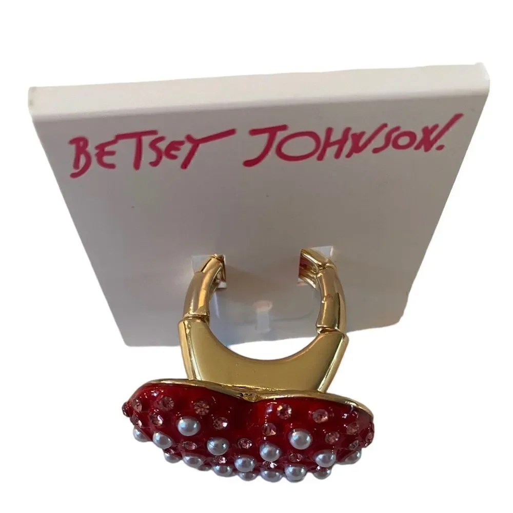 Adorable Big Red Heart & Faux Pearl Statement Stretch Ring.